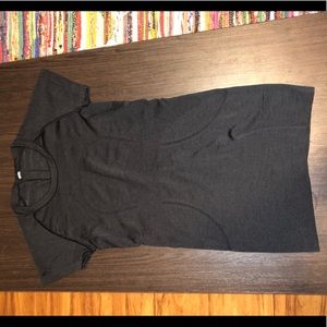 Lululemon black T